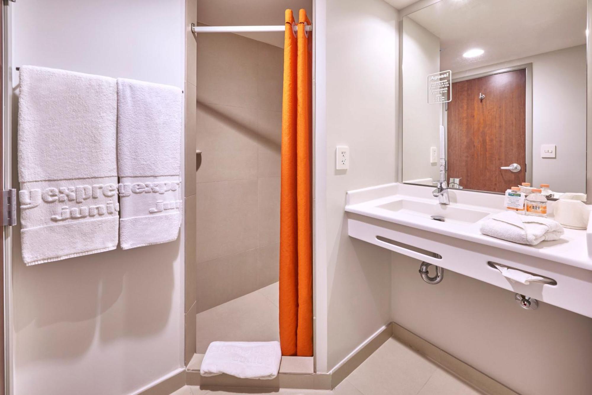 City Express Junior By Marriott Ciudad De Mexico Sullivan 외부 사진