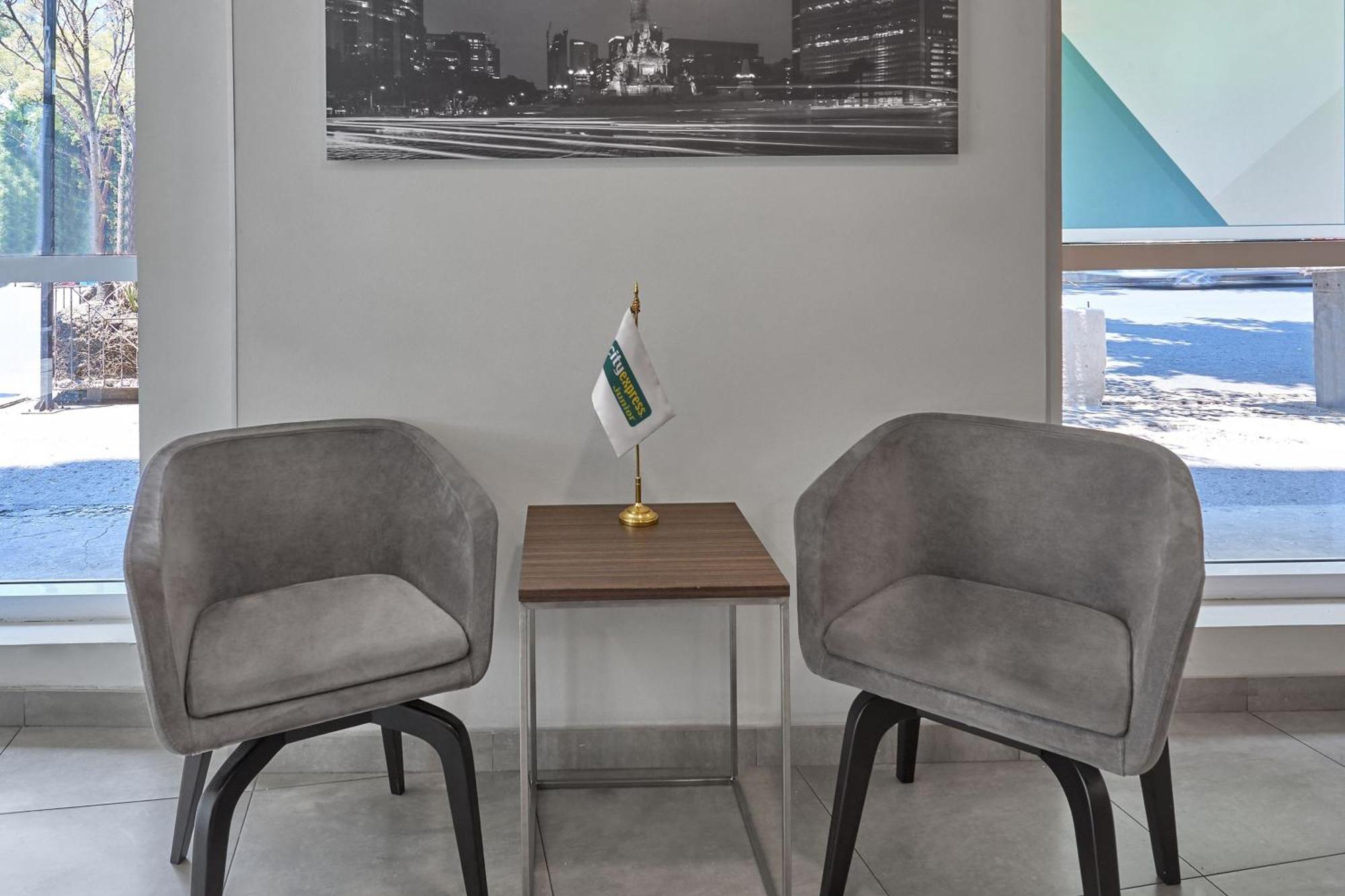 City Express Junior By Marriott Ciudad De Mexico Sullivan 외부 사진